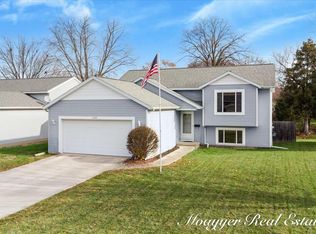 2120 Clarion Ave SW, Wyoming, MI 49519