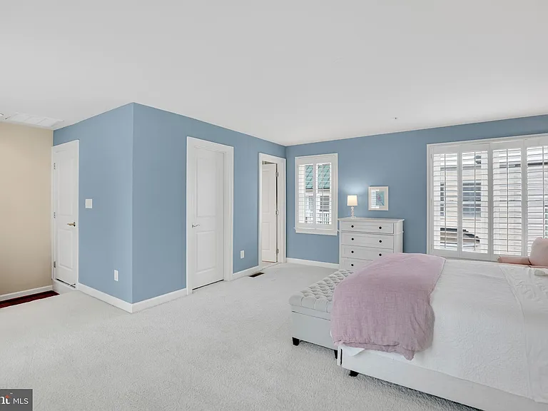 714 Bracey Ln — Photo 43