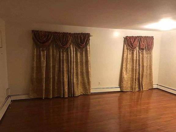 5th image of 114 200th St #1