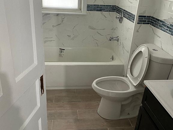 2nd image of 56 Jones St #2