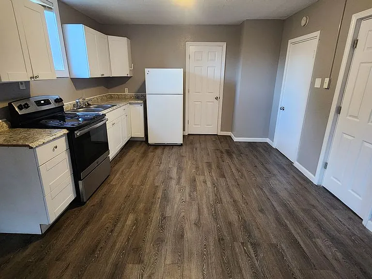 1512 Lafayette Ave — Photo 11