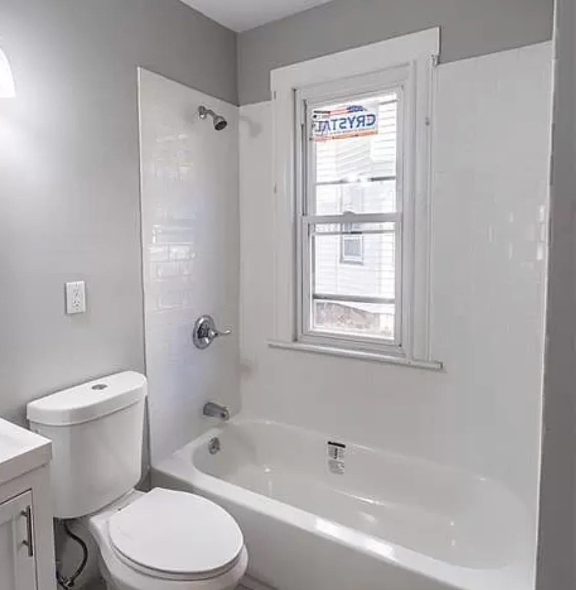 3 bed, 1.0 bath, 1300 sqft, $1,650 — Photo 4