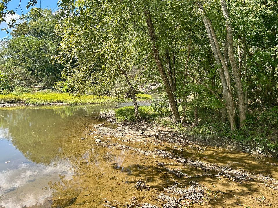 1st image of Davis Ln