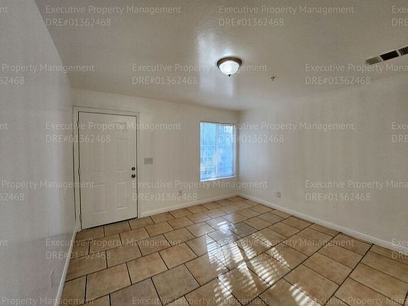 4th image of 3017 Potomac Ave APT 8