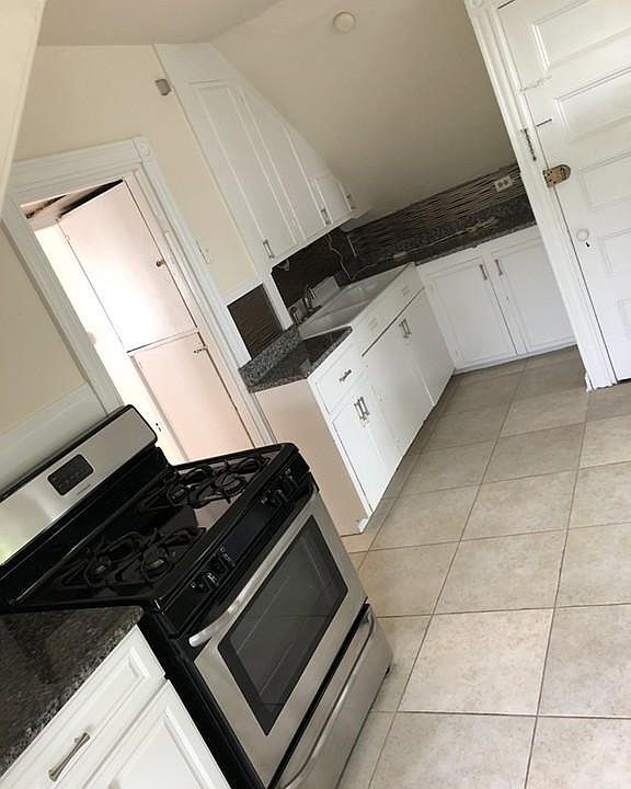 1st image of 37 Oakview Ter #3