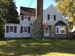 302 Dewittshire Rd S, Syracuse, NY 13214