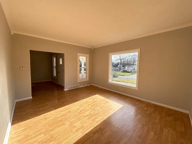 291 Laurel Dr — Photo 5
