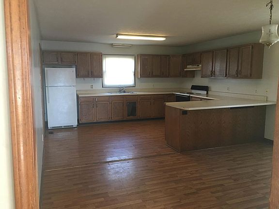Spacious Kitchen/Dining space