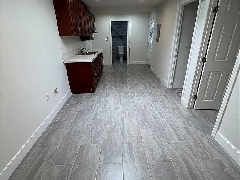 14409 Gundry Ave — Photo 12