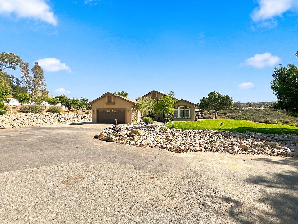 1st image of 21927 Japatul Rd