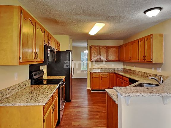 3rd image of 7117 Daerwood Pl