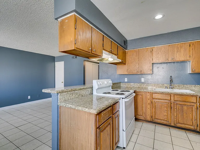 1641 N Lamont St #C — Photo 22