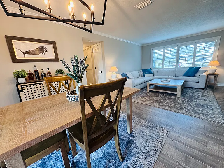13926 Sunset Dr — Photo 2