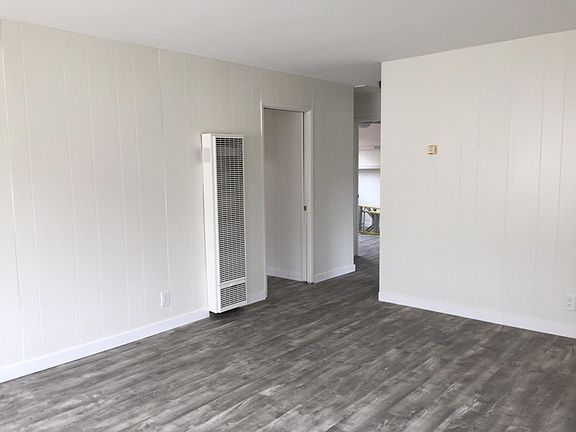 Spacious living room