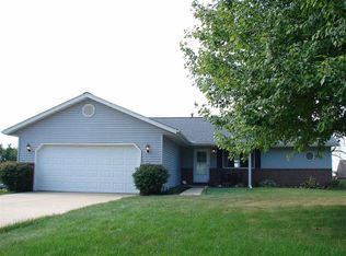 906 Brookshire, Eureka, IL 61530