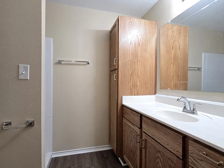 640 Canada St #5 — Photo 8