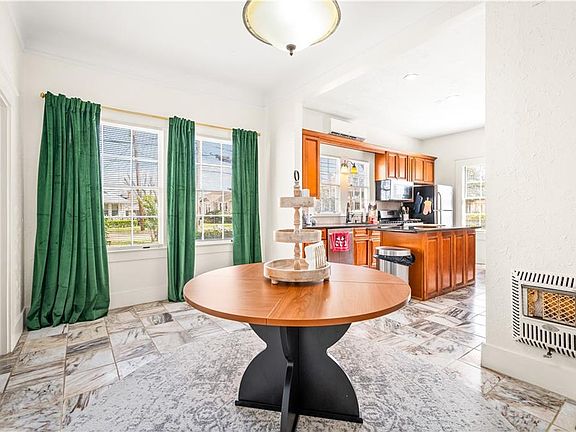 24th image of this home