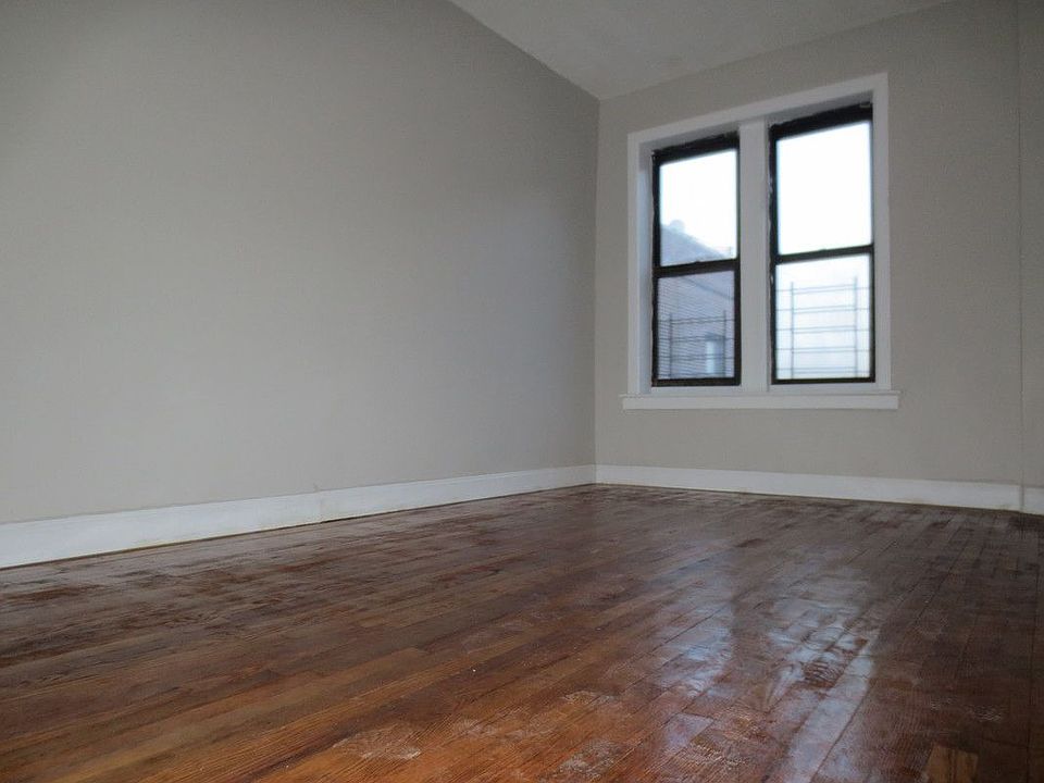 2nd image of 250 E 38th St APT 4B