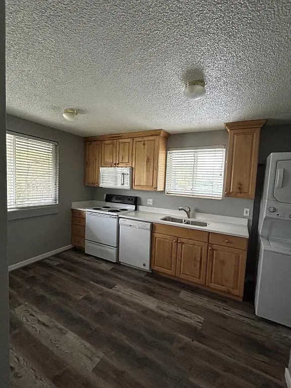 593 W 400 N #1 — Photo 3