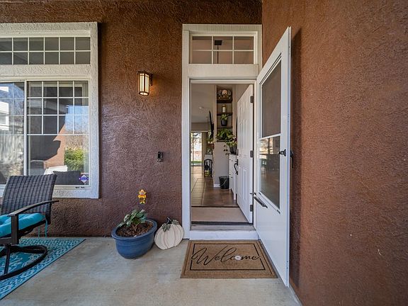 5th image of 1719 Autumn Meadow Drive