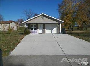 706 Ridge Dr, Perryville, MO 63775