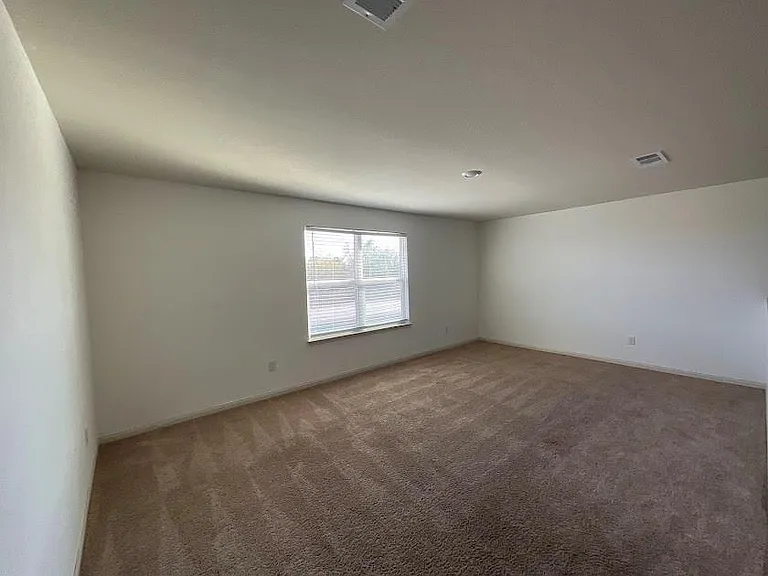 172 Allington Cir — Photo 17