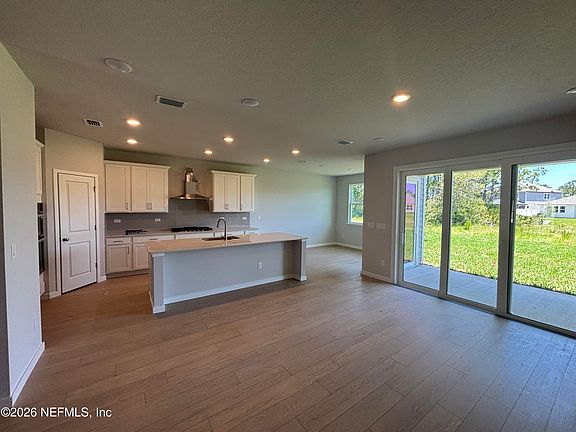 4th image of 30 PERSEUS Avenue