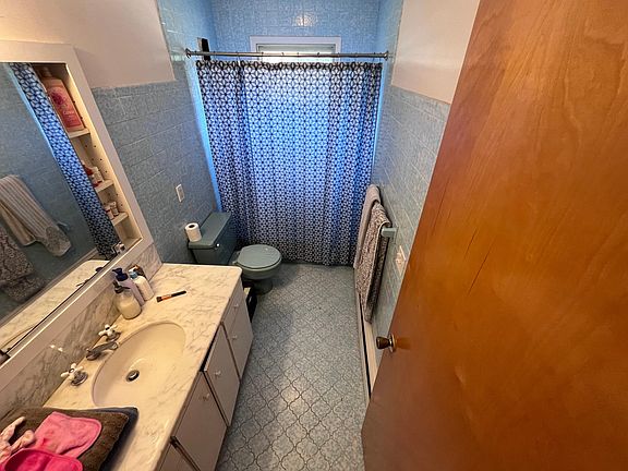 4th image of 24 10th St Floor 2