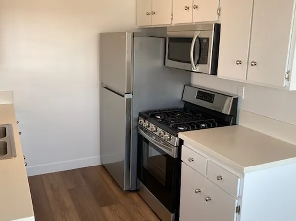 2509 Bayview Dr #A, Manhattan Beach, CA 90266