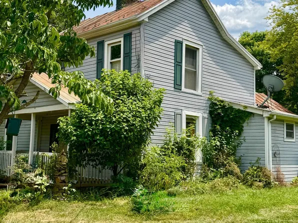 42 Moran Farm Ln, Troutville, VA 24175
