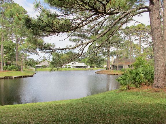 3rd image of 138 Cranes Lake Dr
