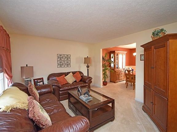 3rd image of 358 Deerfield Dr