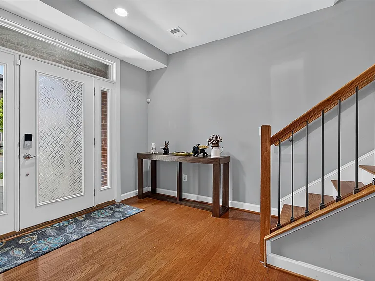 22426 Philanthropic Dr — Photo 4