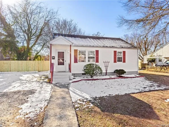 10 E Bayberry Ct, Hampton, VA 23669