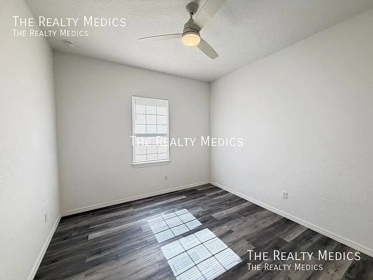 10 Locust Run Cir — Photo 10