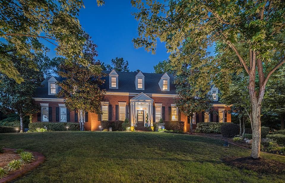 1st image of 3528 Greenway Dr