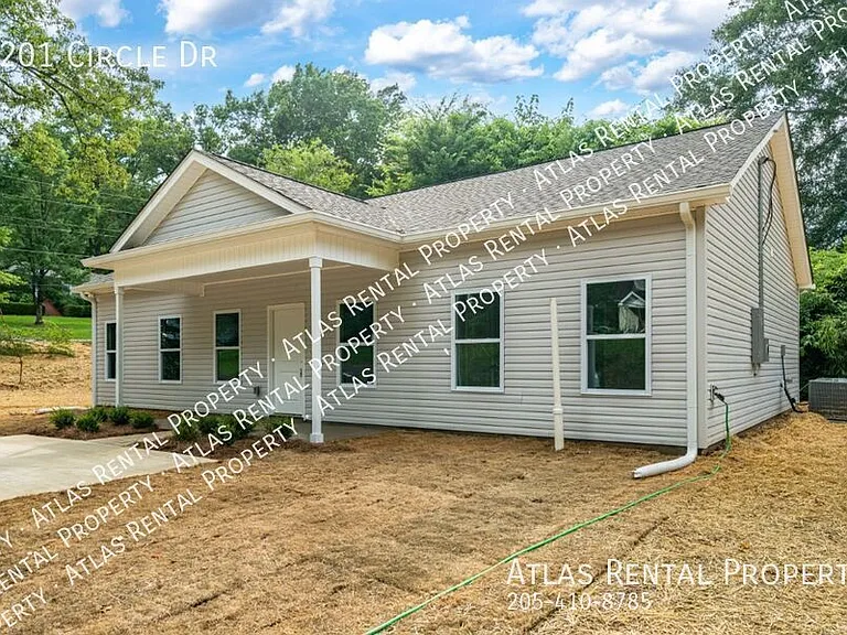 3201 Circle Dr — Photo 2
