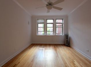 546 W Surf St, Chicago, IL 60657