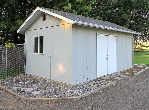 5th image of 3065 Canberra Dr