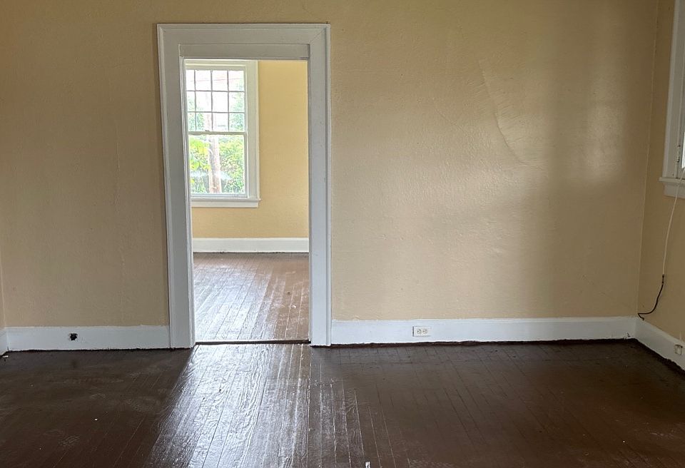 2nd image of 1508 Central Ave