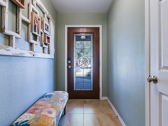 5th image of 3401 Tanglewood Dr