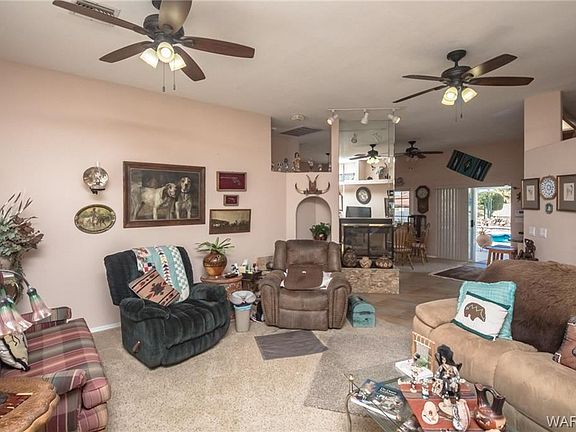 4th image of 2711 Caribbean Dr