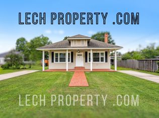 302 N 10th St, Erwin, NC 28339