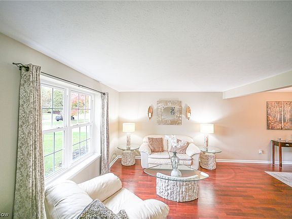 3rd image of 5536 Norton Ct