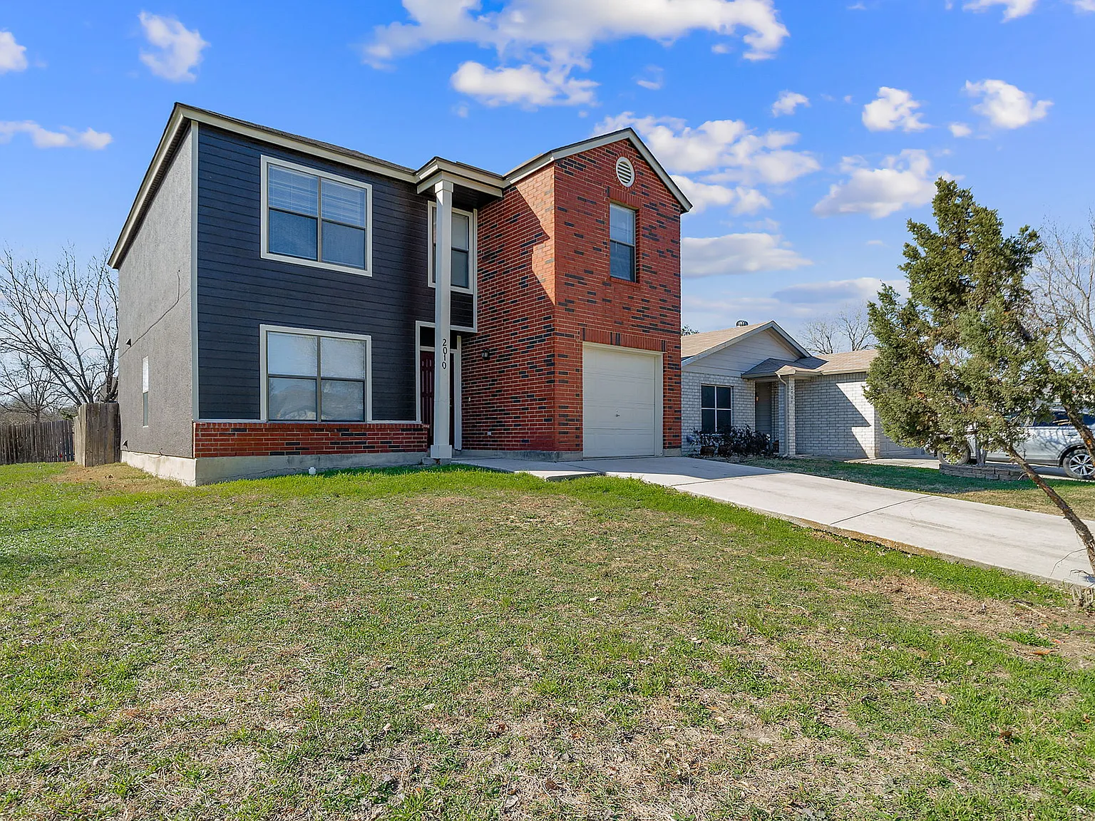 4 bed, 2.5 bath, 2042 sqft, $1,550 — Photo 3