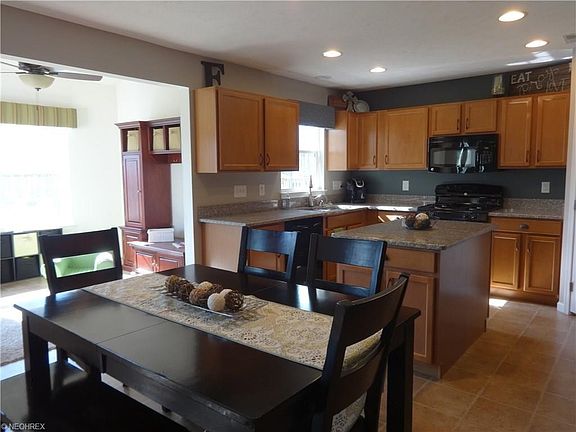 Eat-in Kitchen open to morning room