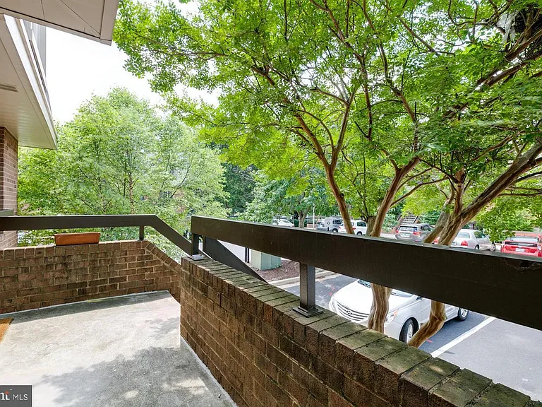 1619 S Hayes St — Photo 26