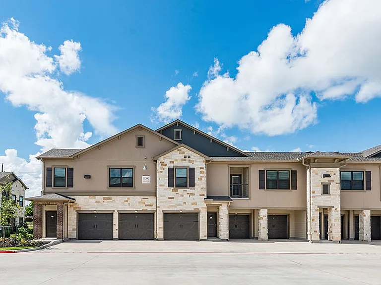 Cortland Luxe Shadow Creek — Photo 32