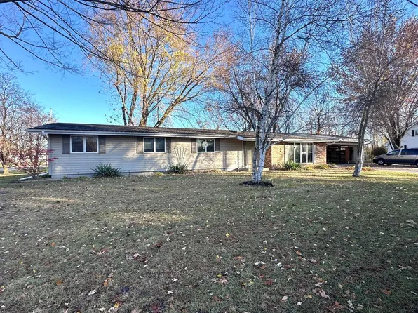 247 E Madison St, Clintonville, WI 54929