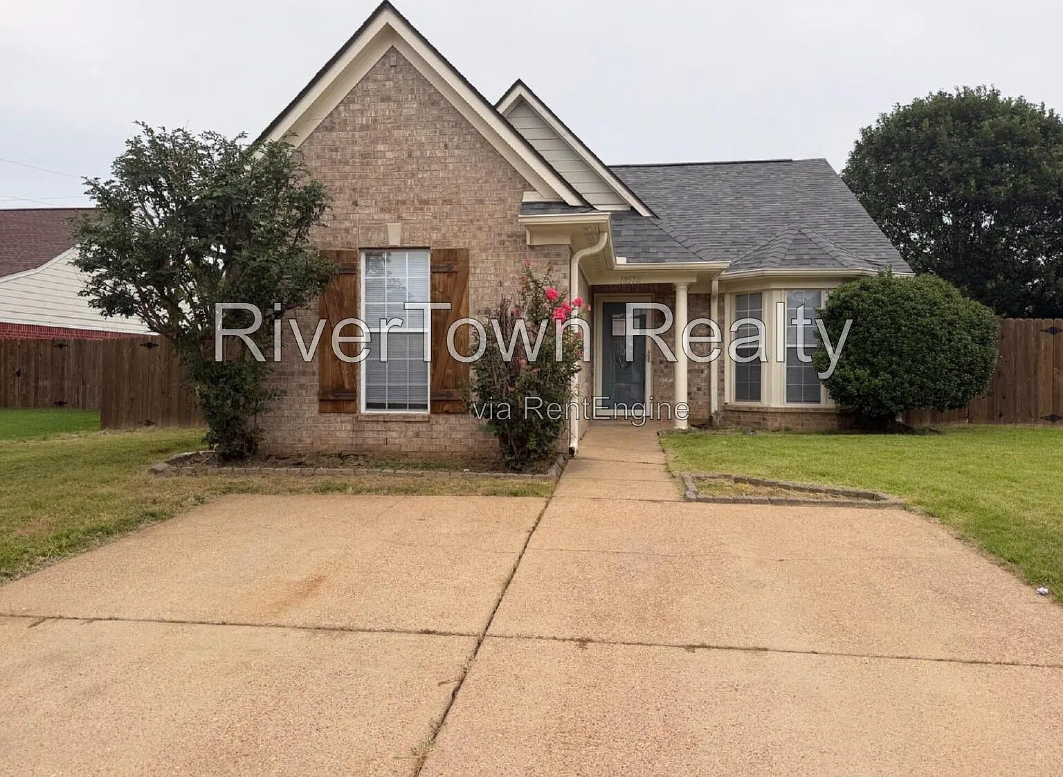 3 bed, 2.0 bath, $1,795 — Photo 1